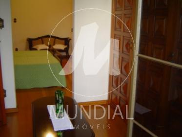 15 - Dormitorio